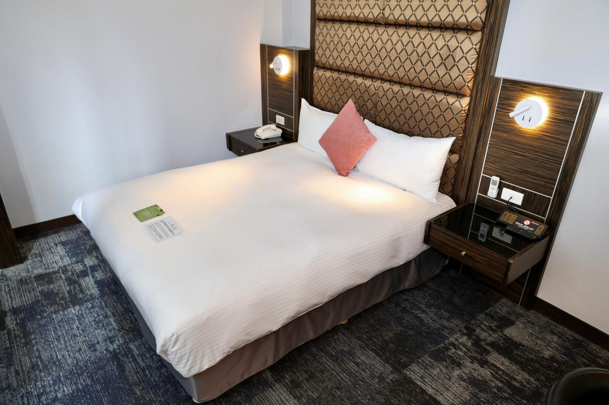 Hub Hotel - Zhongshan Branch Тайбей Екстер'єр фото